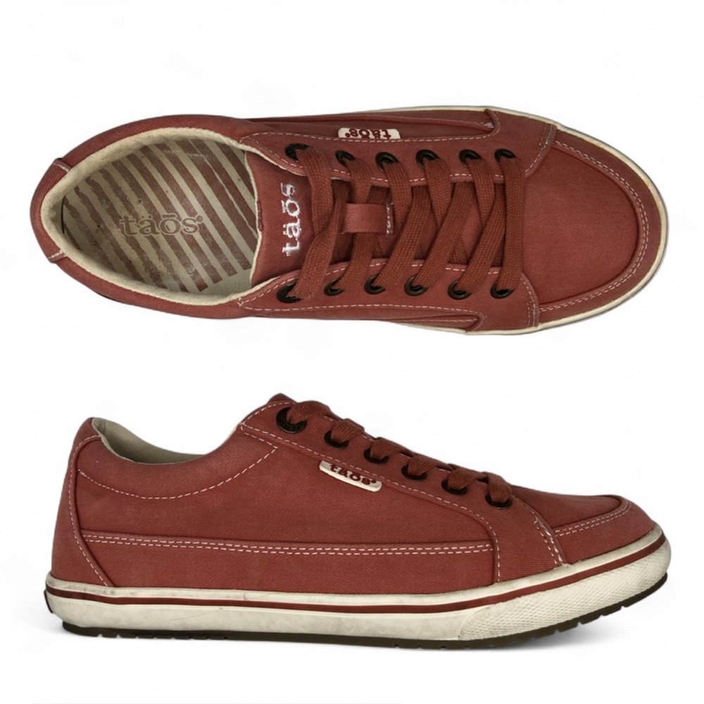 Taos Women's Moc Star Sneakers